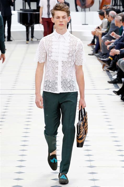 Burberry Spring 2016 Menswear Fashion Show